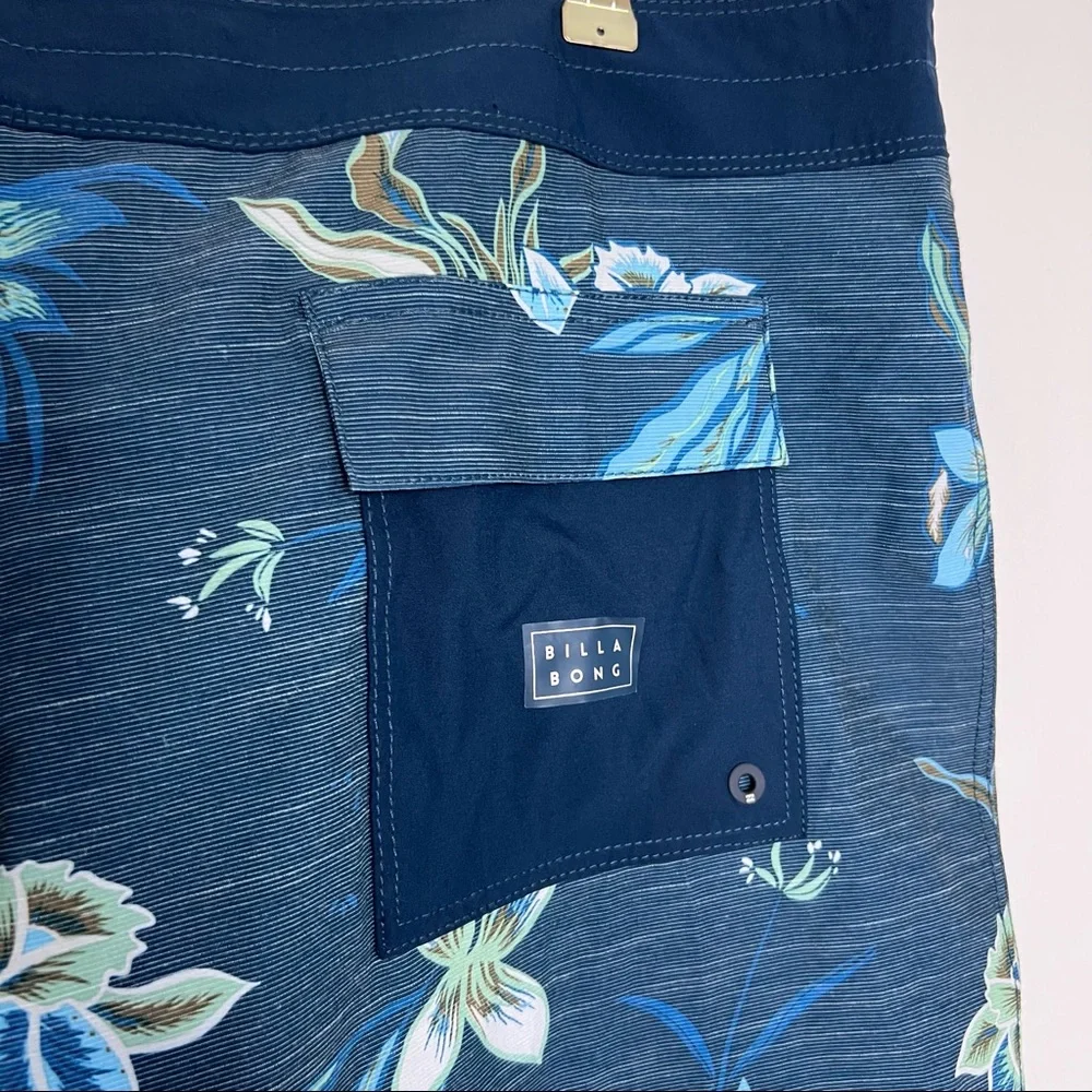 NWT BILLABONG Premium Sundays X Boardshorts. Size 40‎